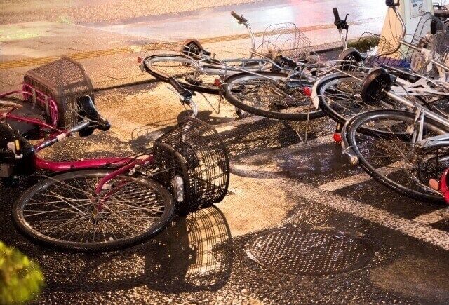 自転車の置き場は台風が来ても大丈夫 強風や雨に負けないための対策 サイクリングファクトリー